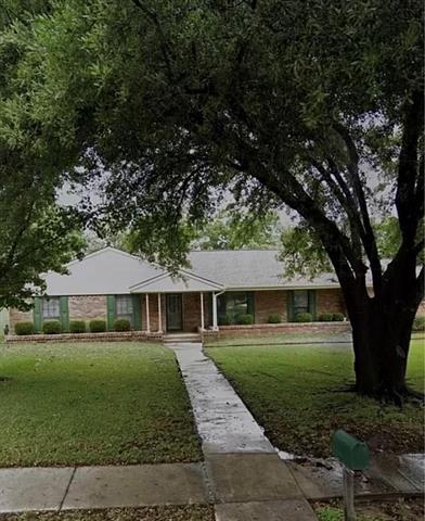 Foto principal - 2317 Hill N Dale Dr