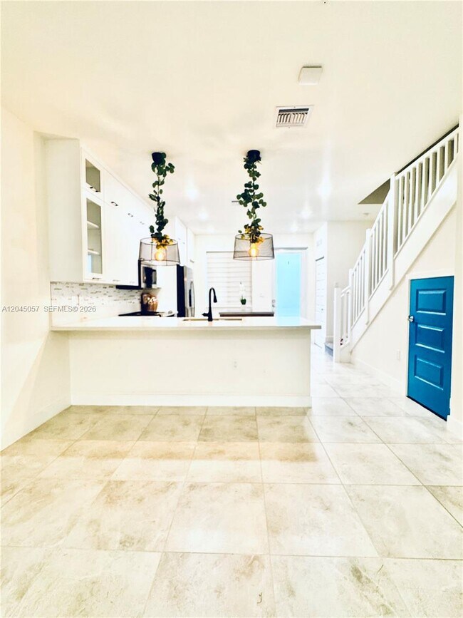 Foto del edificio - 10295 NW 64th Terrace