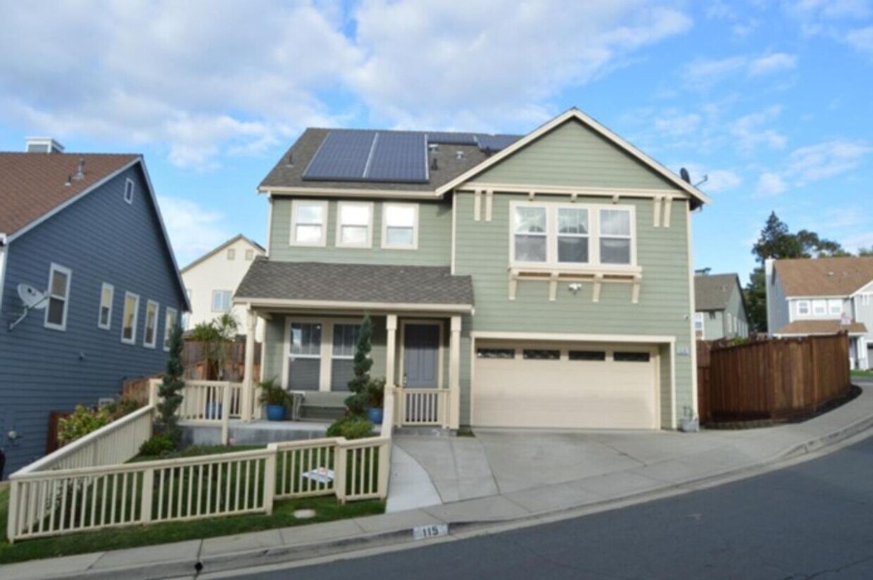 Elegant and Luxurious Rental Home in Hercules - Elegant and Luxurious Rental Home in Hercules