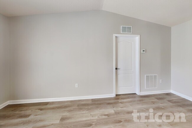 Foto del edificio - 45512 Ingleham Cir
