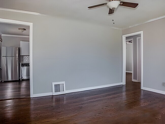 Foto del edificio - 8305 Ward Pkwy