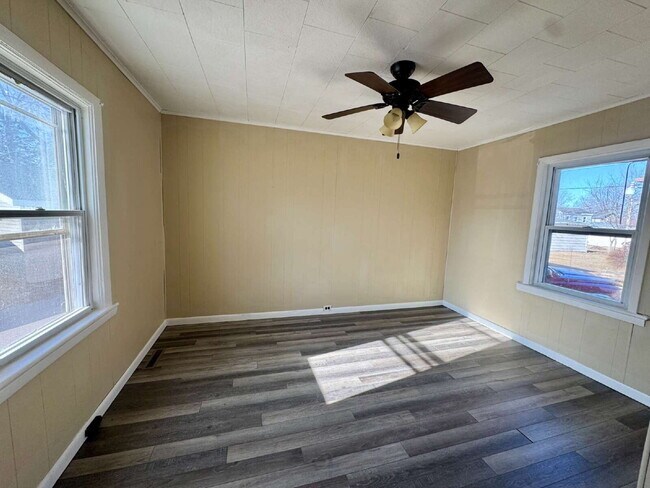 Foto del edificio - 3-bedroom, 1-bath single-family home