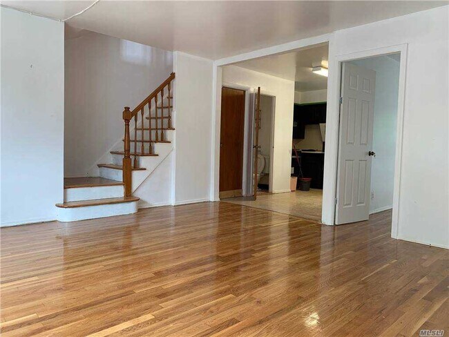 Foto del edificio - 160-27-160-77 77th Rd