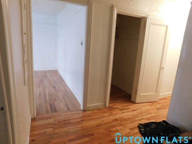 Foto del edificio - 1527 Taylor Ave