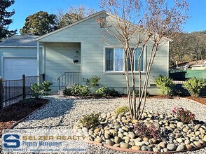 Building Photo - 1068 Alice Ave