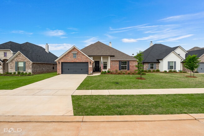 Building Photo - 304 Prien Lk Lp
