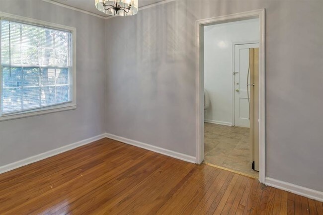 Building Photo - 60 Delmont Dr NE