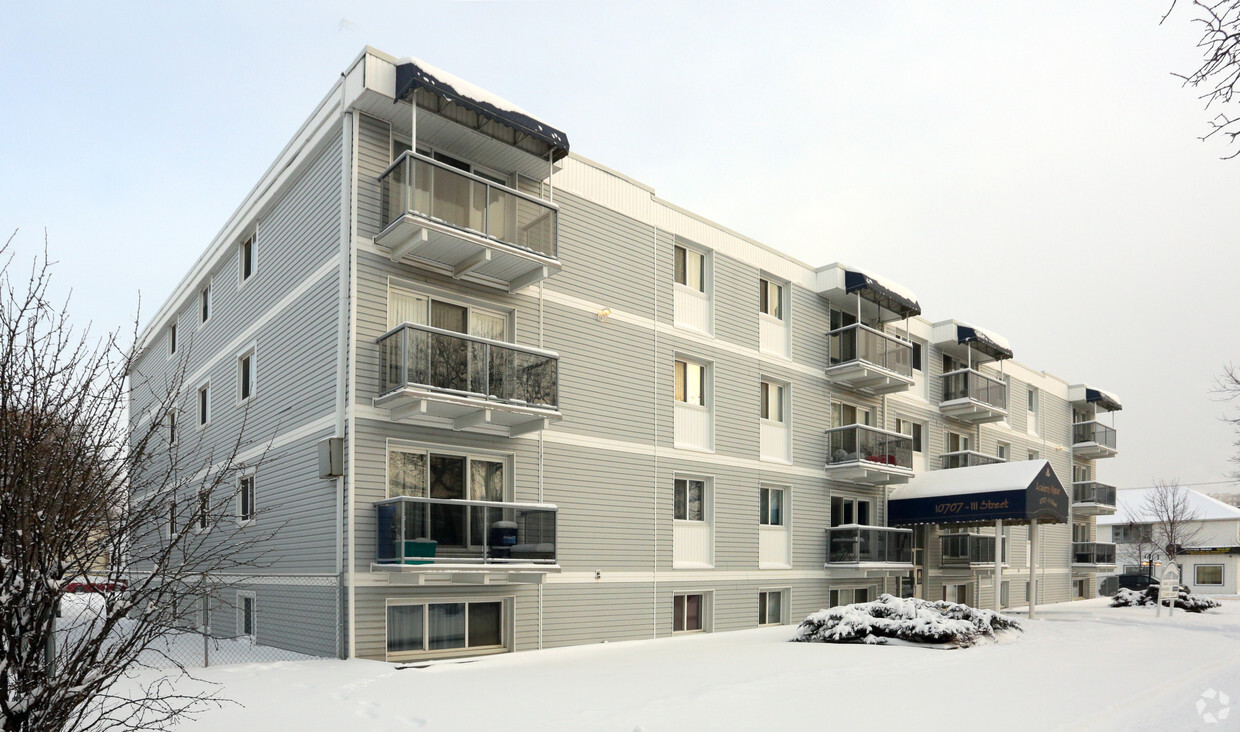 Primary Photo - Academy Manor Apartments