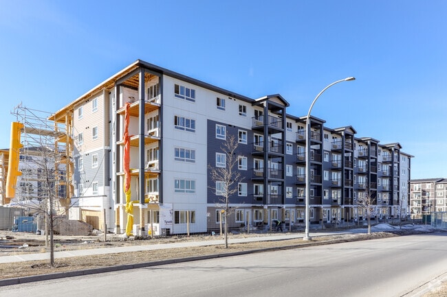 Building Photo - Vista