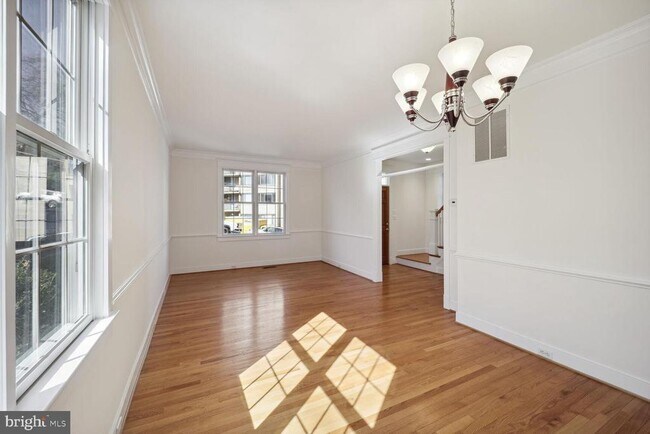 Foto del edificio - 2149 N Taylor St