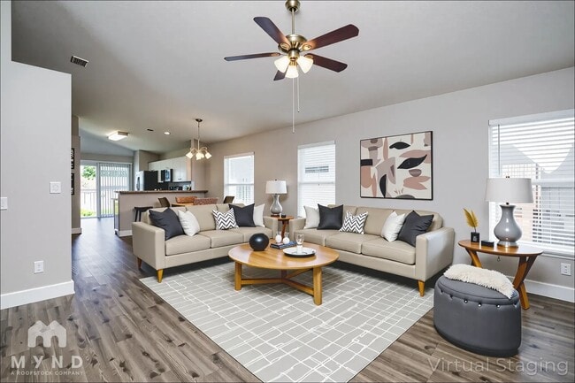 Building Photo - 8721 Persea Ct