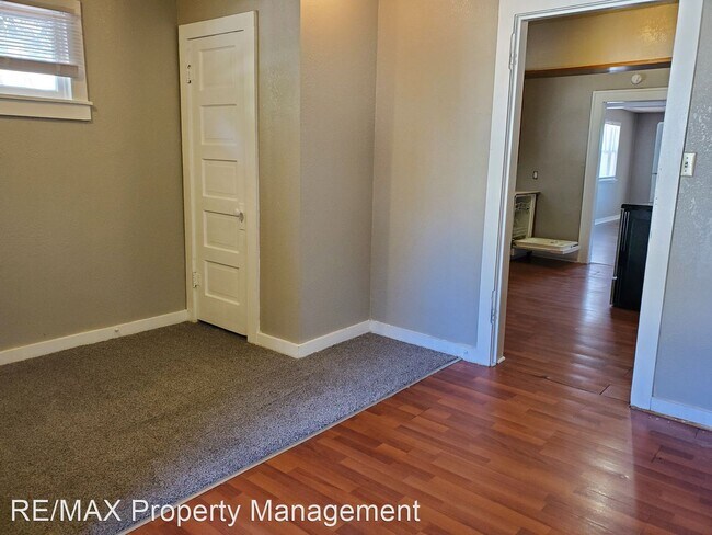 Building Photo - 2 br, 1 bath House - 1802 W. Broadway