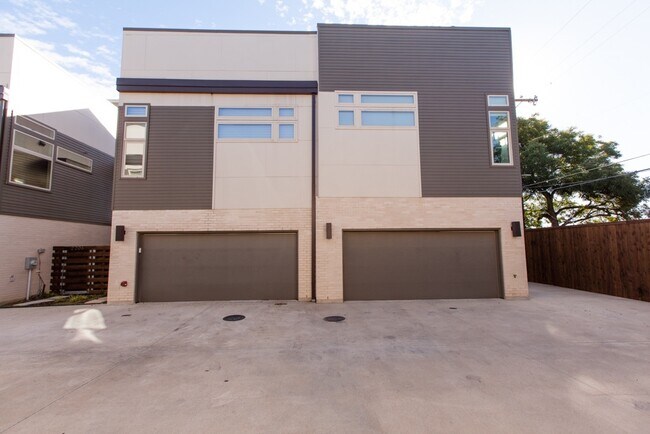 Foto del edificio - Modern Elegance in Lower Greenville