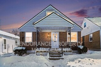 Building Photo - 326 Ernst Ave