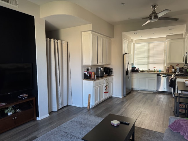 Foto del edificio - 604 Kellogg St