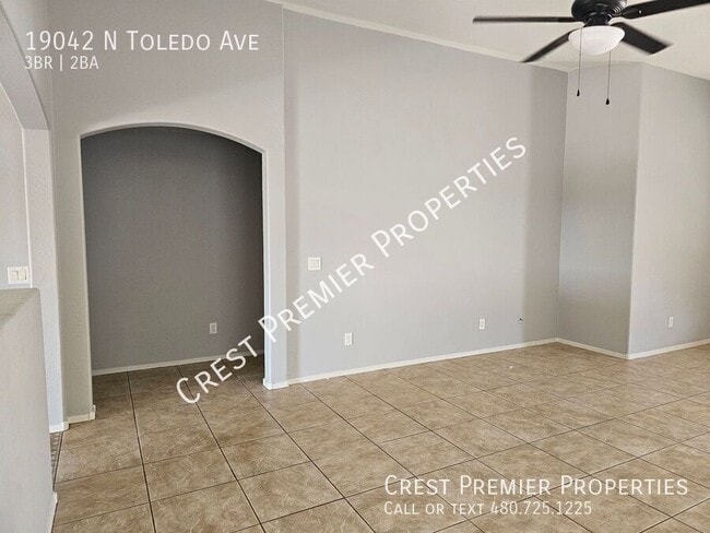 Foto del edificio - 19042 N Toledo Ave
