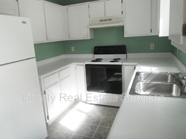 Foto del edificio - 1100 Pineland Ave