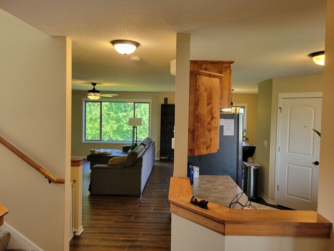 Foto del edificio - 29357 Wildwood Rd