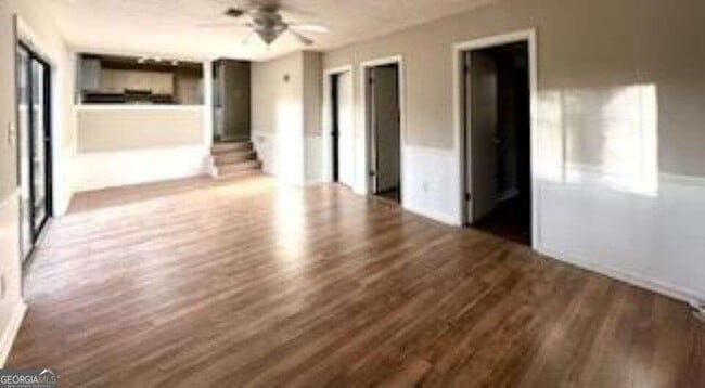 Foto del edificio - 732 Pebble Creek Dr