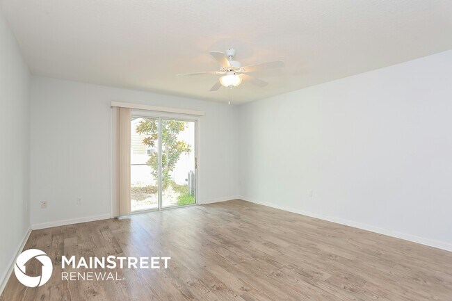 Foto del edificio - 8236 Rigel Rd