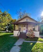 Building Photo - 629 W Van Buren St