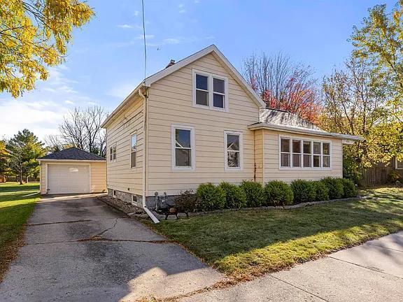 Foto del edificio - 1726 Iowa St