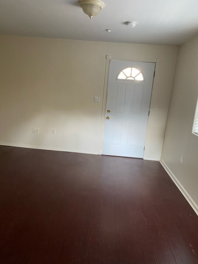 Building Photo - 364 N San Vicente Blvd