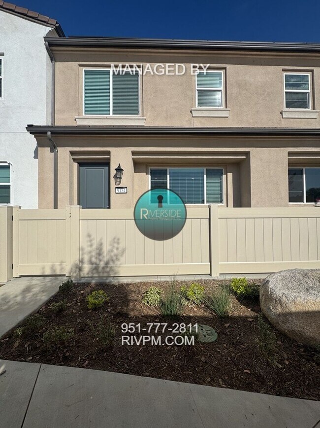 Foto del edificio - New Build Gem! Modern Three-Bedroom Condo with Bright Open Layout & Private Patio – Available Now!