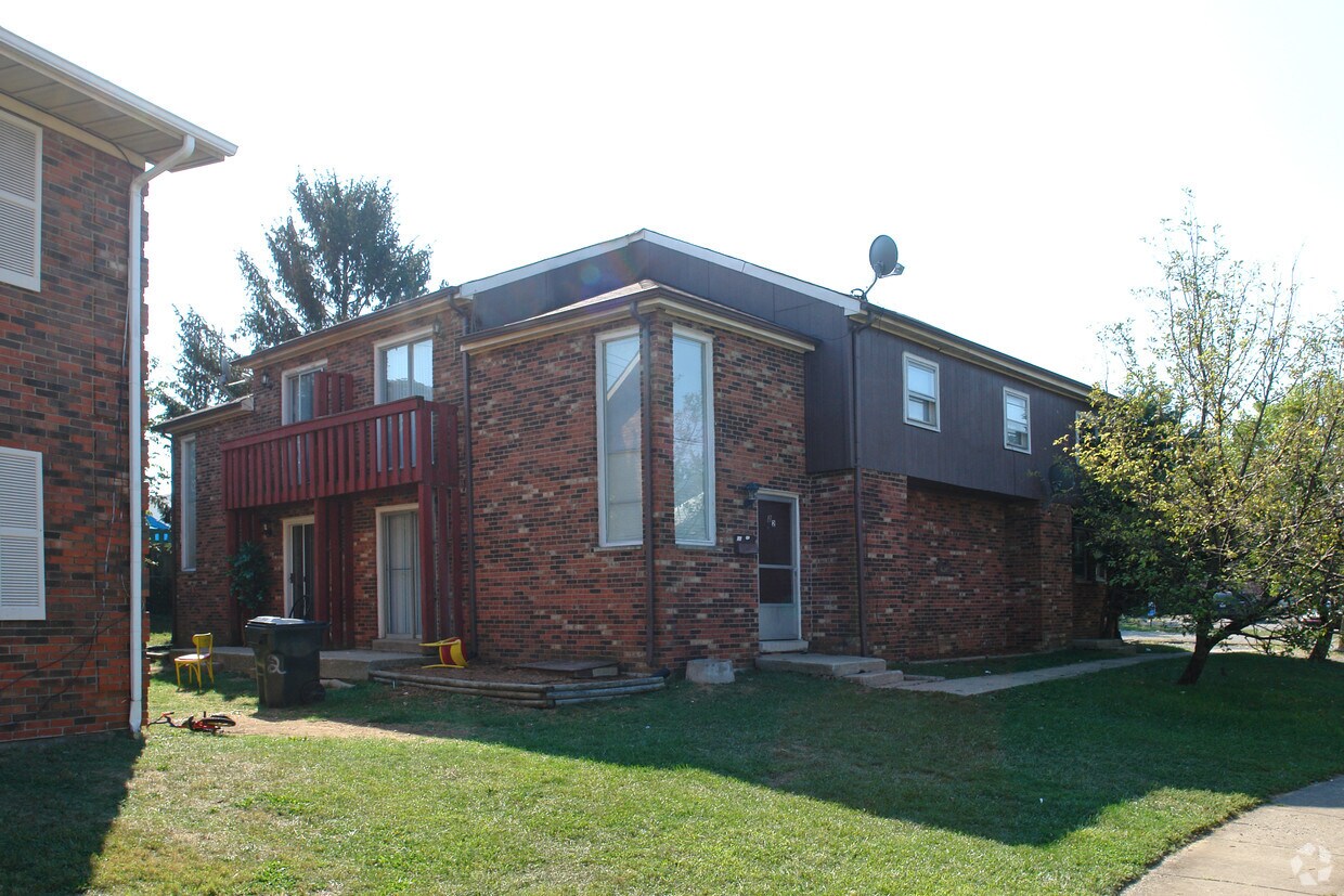 Primary Photo - 2408 Elderberry Ct