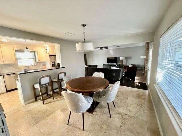 Foto del edificio - 2502 Hollow Hook Rd