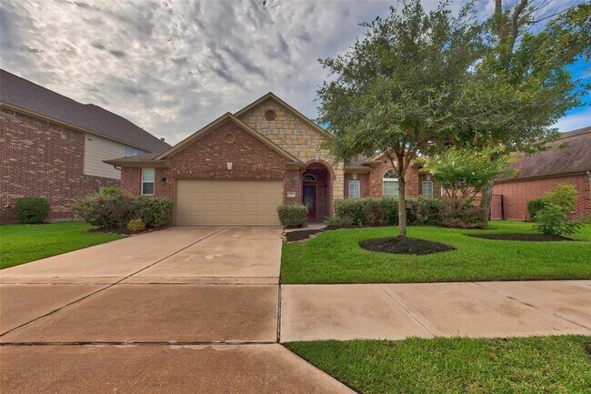 Foto del edificio - 6906 Patterson Dr