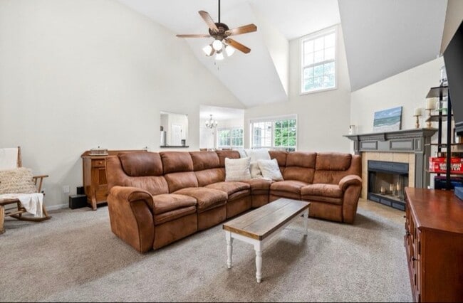 Building Photo - 1036 Freedom Dr