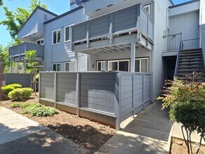 Building Photo - 4787 Pine Forest Pl