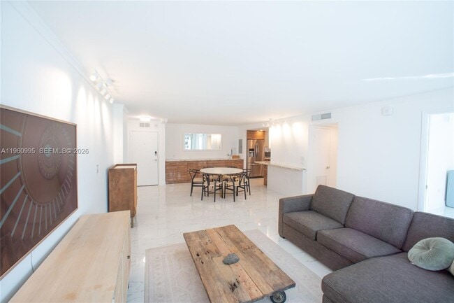 Building Photo - 11 Island Ave