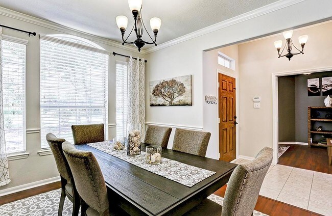 Foto del edificio - 38 Hollylaurel Dr