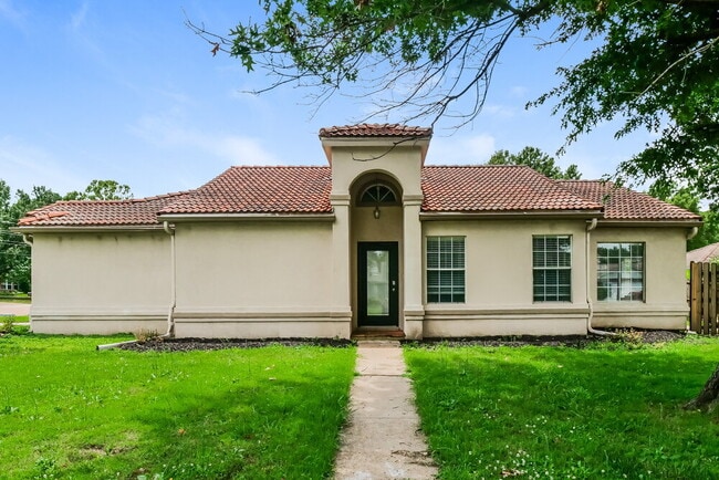 Building Photo - 1153 Charstone Dr