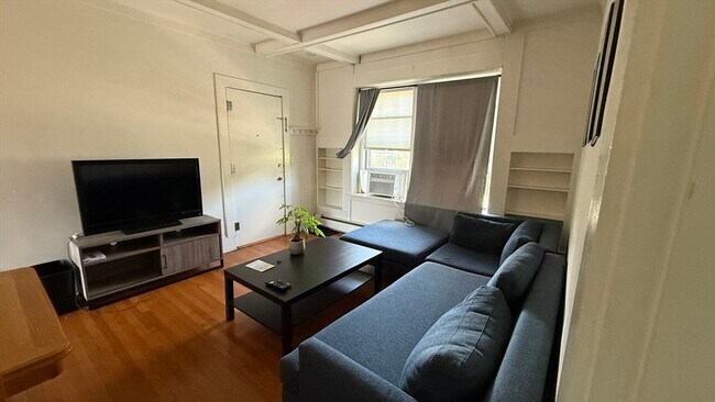 Foto del edificio - 1734 Commonwealth Ave