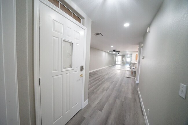 Building Photo - Available for Showings Now