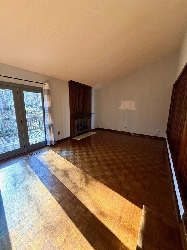 Foto del edificio - 103 Chestnut Ridge