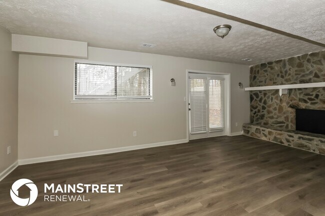 Foto del edificio - 2845 Woodhollow Ln