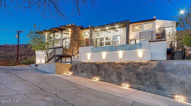 Foto del edificio - 4108 Metetuye Ln
