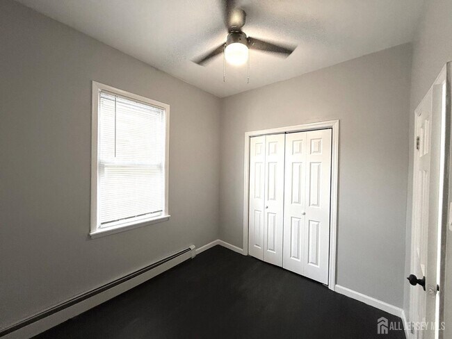 Foto del edificio - 46 Hayward Ave