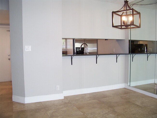 Foto del edificio - 3218 NW 103rd Terrace