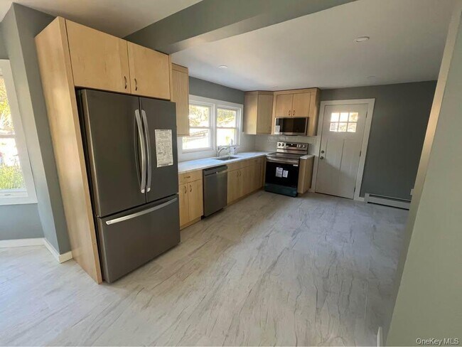 Foto del edificio - 253 Woodbury Rd