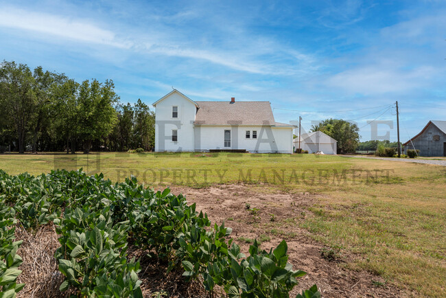 Building Photo - 14505 W 21st St