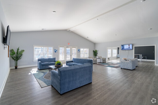 Colonel Bluffs - Clubhouse - Colonel Bluffs