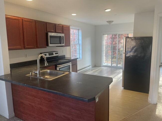 Building Photo - 88 Trinity Cir
