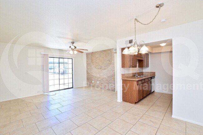 Building Photo - 3119 W Cochise Dr