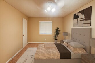 Building Photo - Element at Creekside