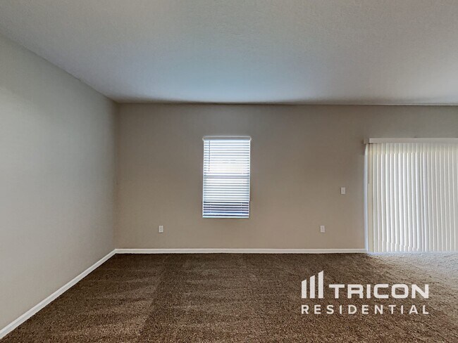 Foto del edificio - 16442 Blooming Cherry Drive Groveland FL